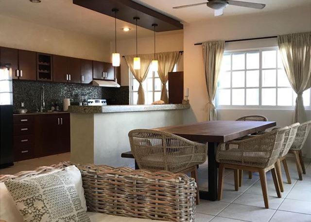 Photo of Livingroom in Downtown