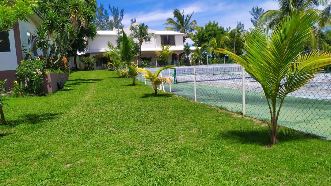 Photo of Others in Anton Lizardo