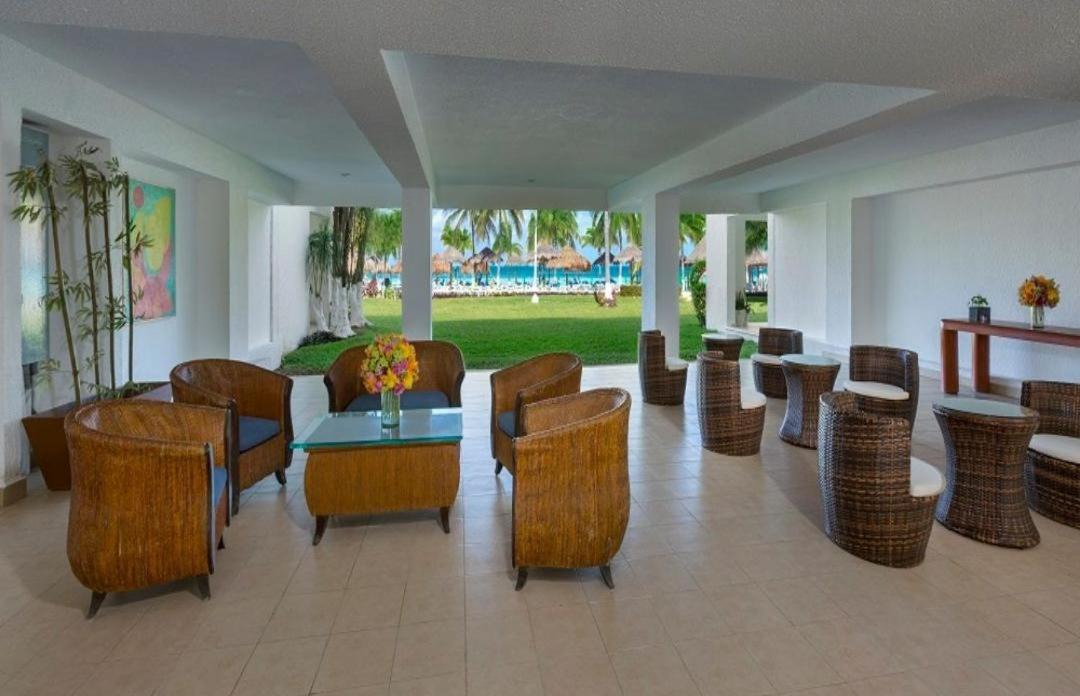 Photo of Livingroom in Punta Cancun