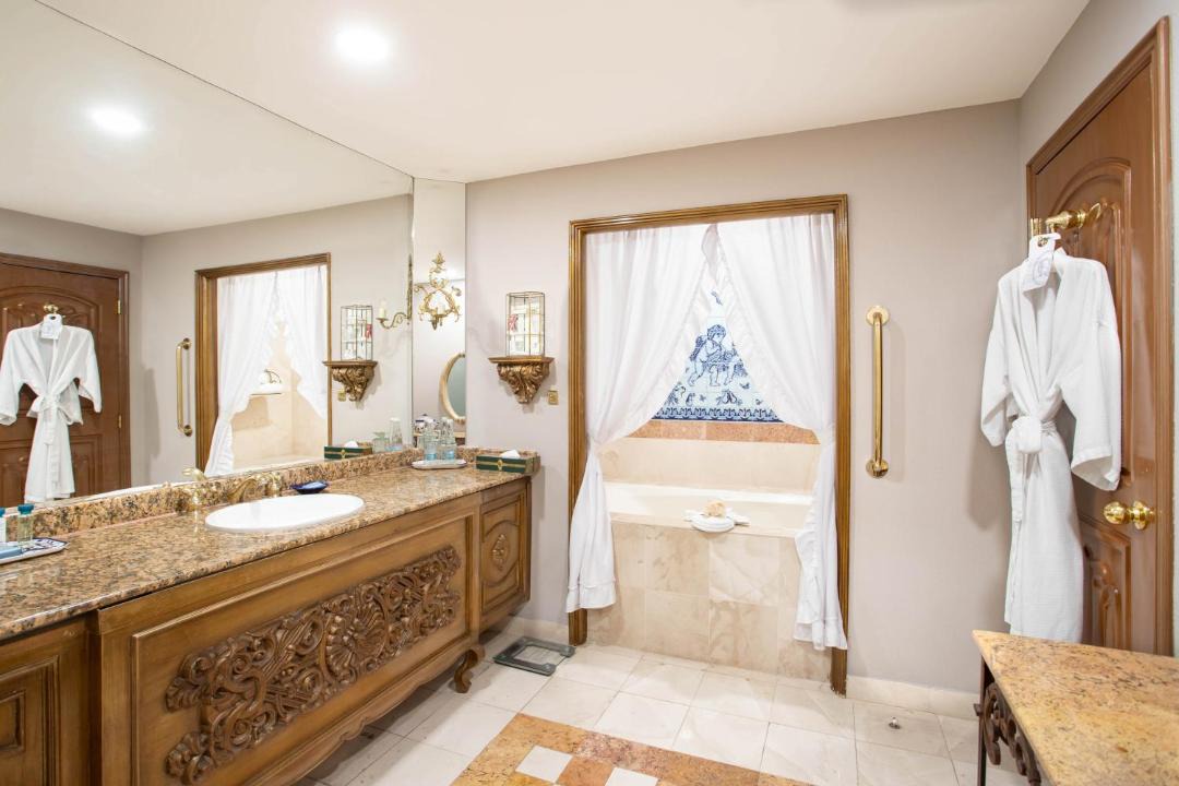 Photo of Bathroom in Saltillo