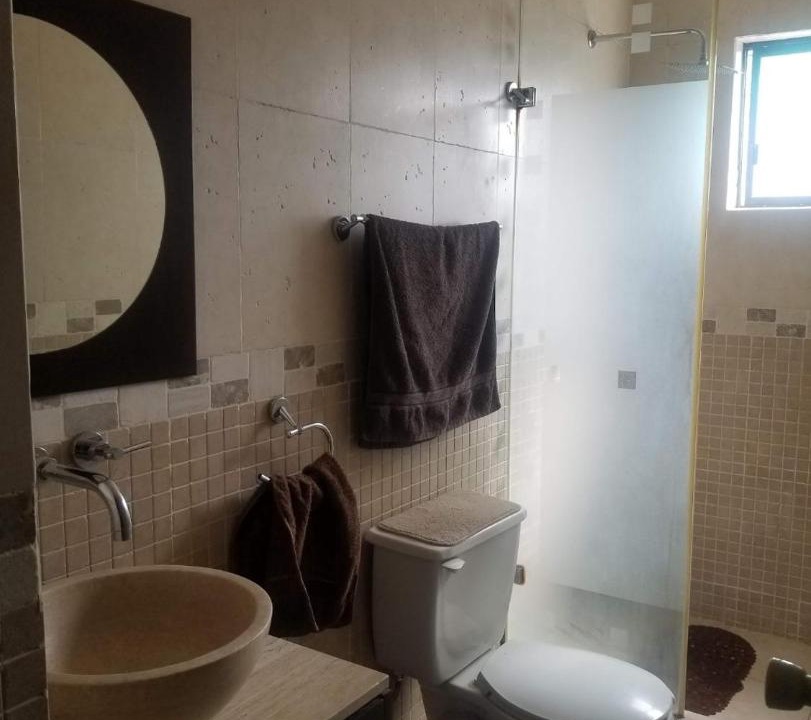 Photo of Bathroom in Leon