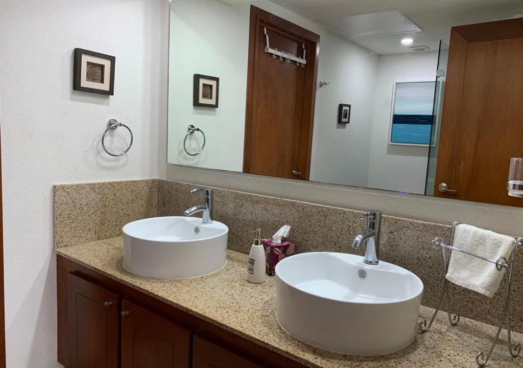 Photo of Bathroom in South Hotel Zone