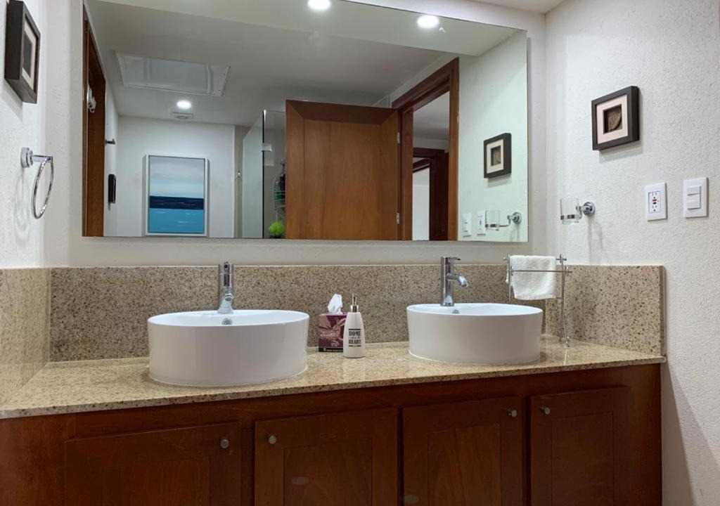 Photo of Bathroom in South Hotel Zone