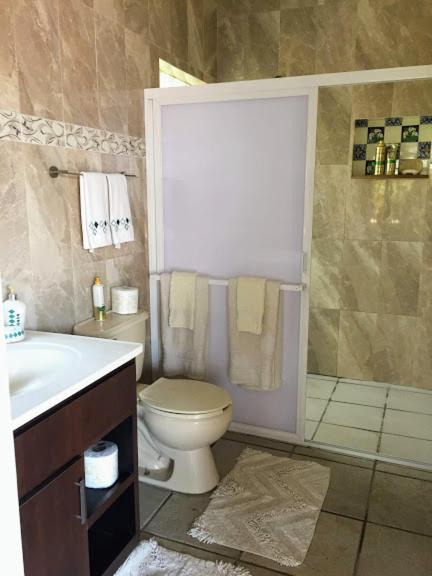 Photo of Bathroom in Petacalco