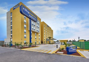 City Express Celaya Galerias