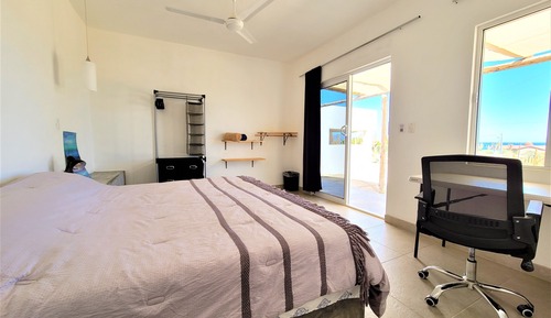 Comfort Double Room, 1 King Bed, Partial Ocean View