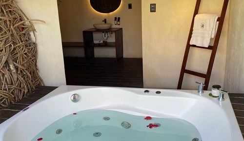 Deluxe Room, 1 King Bed