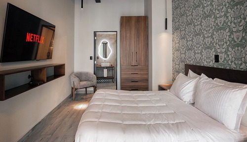 Comfort Loft, 1 King Bed, City View