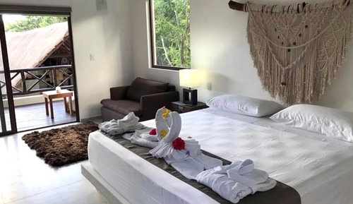 Standard Room, 1 King Bed