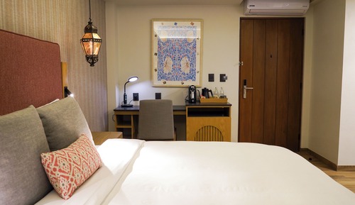 Deluxe Room, Private Bathroom, Courtyard View