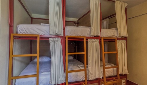 Shared Dormitory, Women only