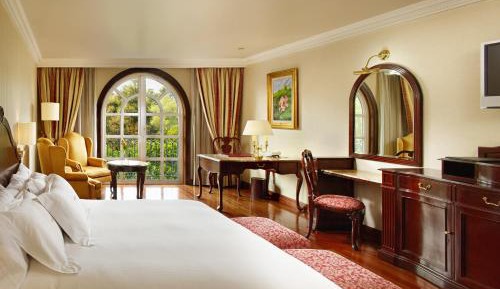 Suite Deluxe with Park View and King Bed