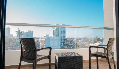 Twin Room with Pool View