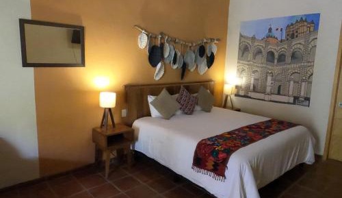 King Suite with Pool View