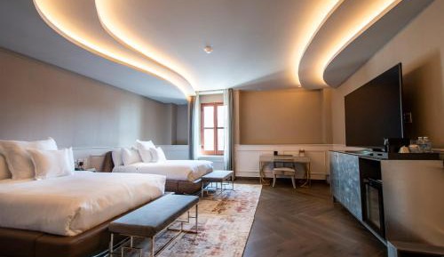Twin Room with Bath