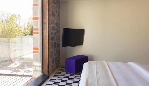 Corner Suite with Balcony