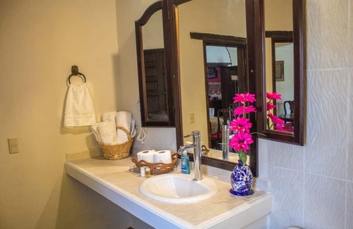 Zitacuaro Hotel | SOLACHE INN