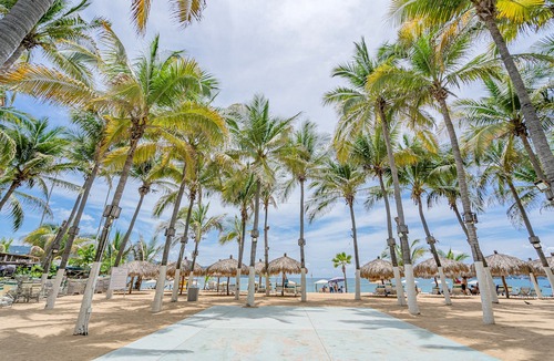 Costera Acapulco Hotel | Playa Suites Acapulco