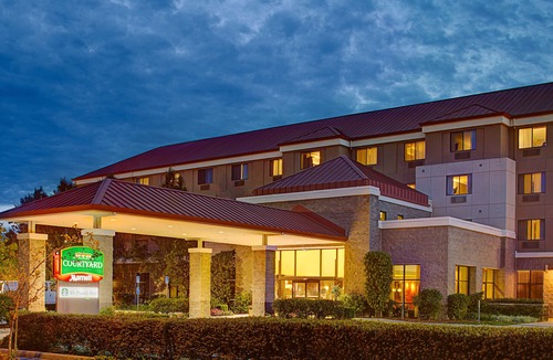 Southeastern Sacramento Hotel | Courtyard by Marriott Sacramento Midtown