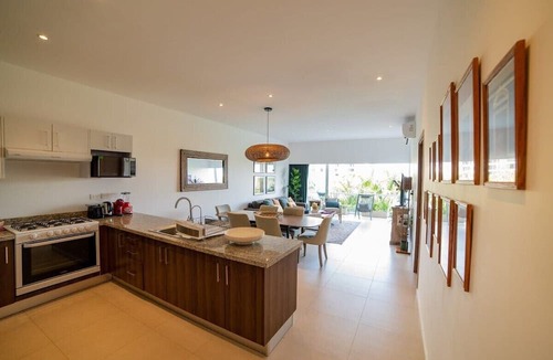 Xcumpich Apartment | LUX & unique 3BR condo by The Harbor, North Mérida