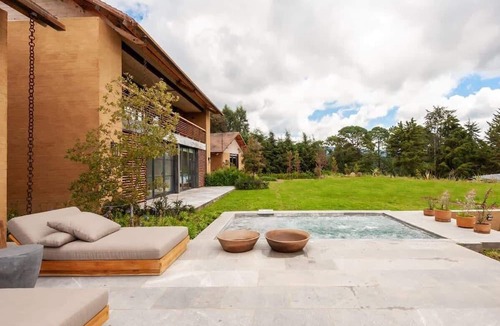 Valle de Bravo Villa | Casa Los Cuates: A Wellness Sanctuary in San Simón