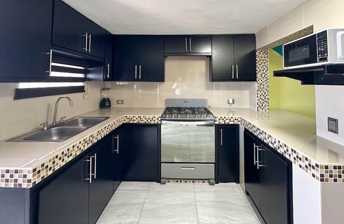 Nueva Esperanza House | Town Gem Getaway 3 Bed House with Pool