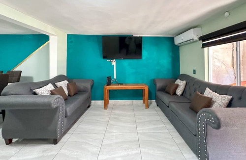 Nueva Esperanza House | Town Gem Getaway 3 Bed House with Pool