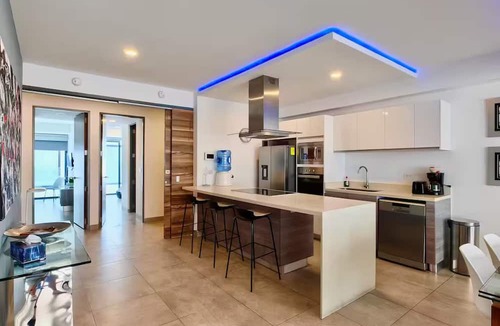 12th Street Apartment | Icono luxury PH by Booking Guys