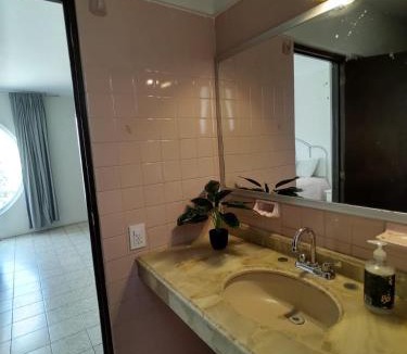 Ciudad Guzman House | Casa Cariño Room 2